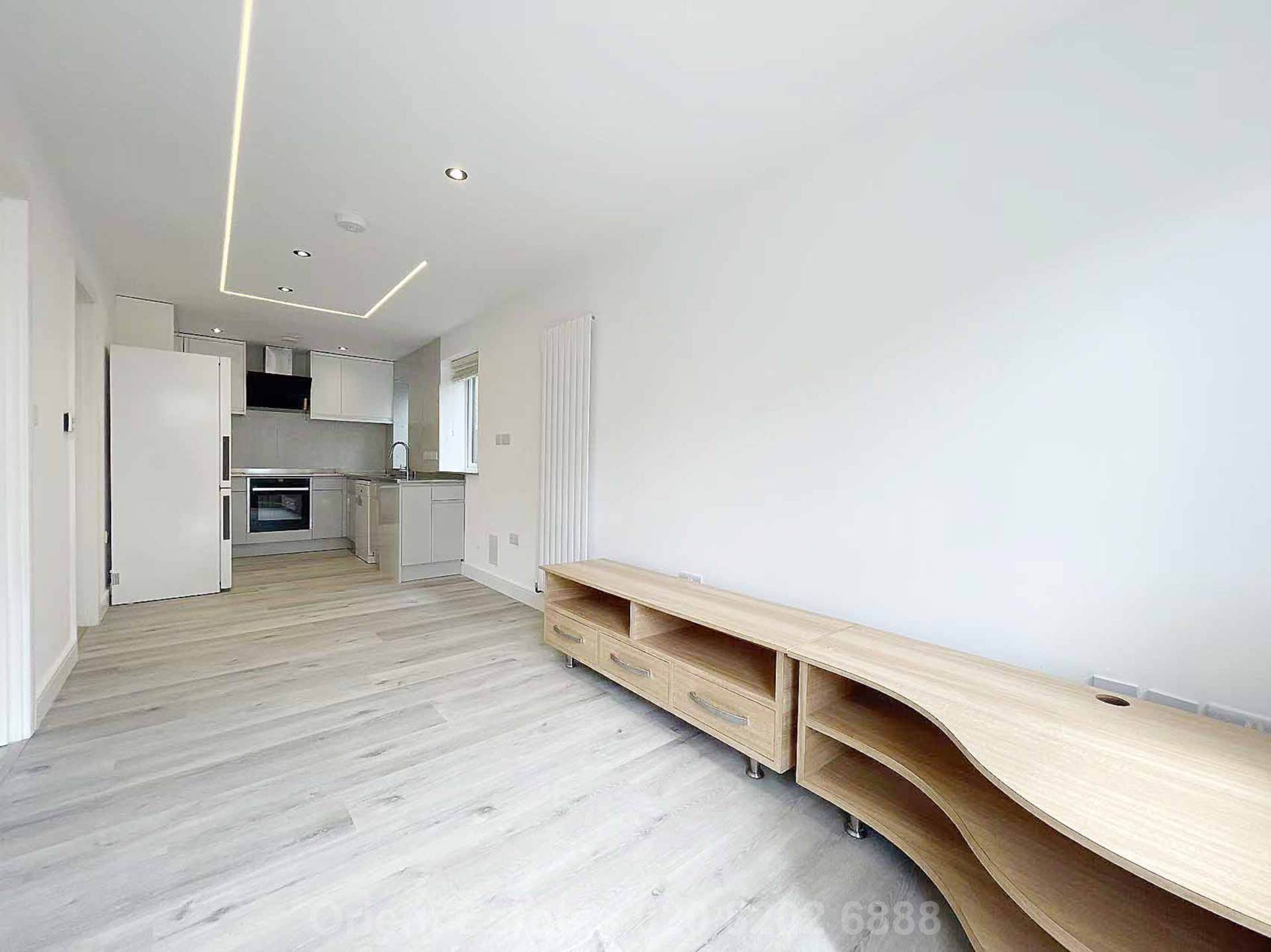 Southbourne Avenue, London, Image 1