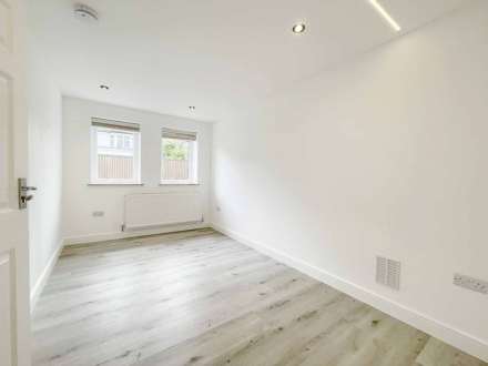Southbourne Avenue, London, Image 3