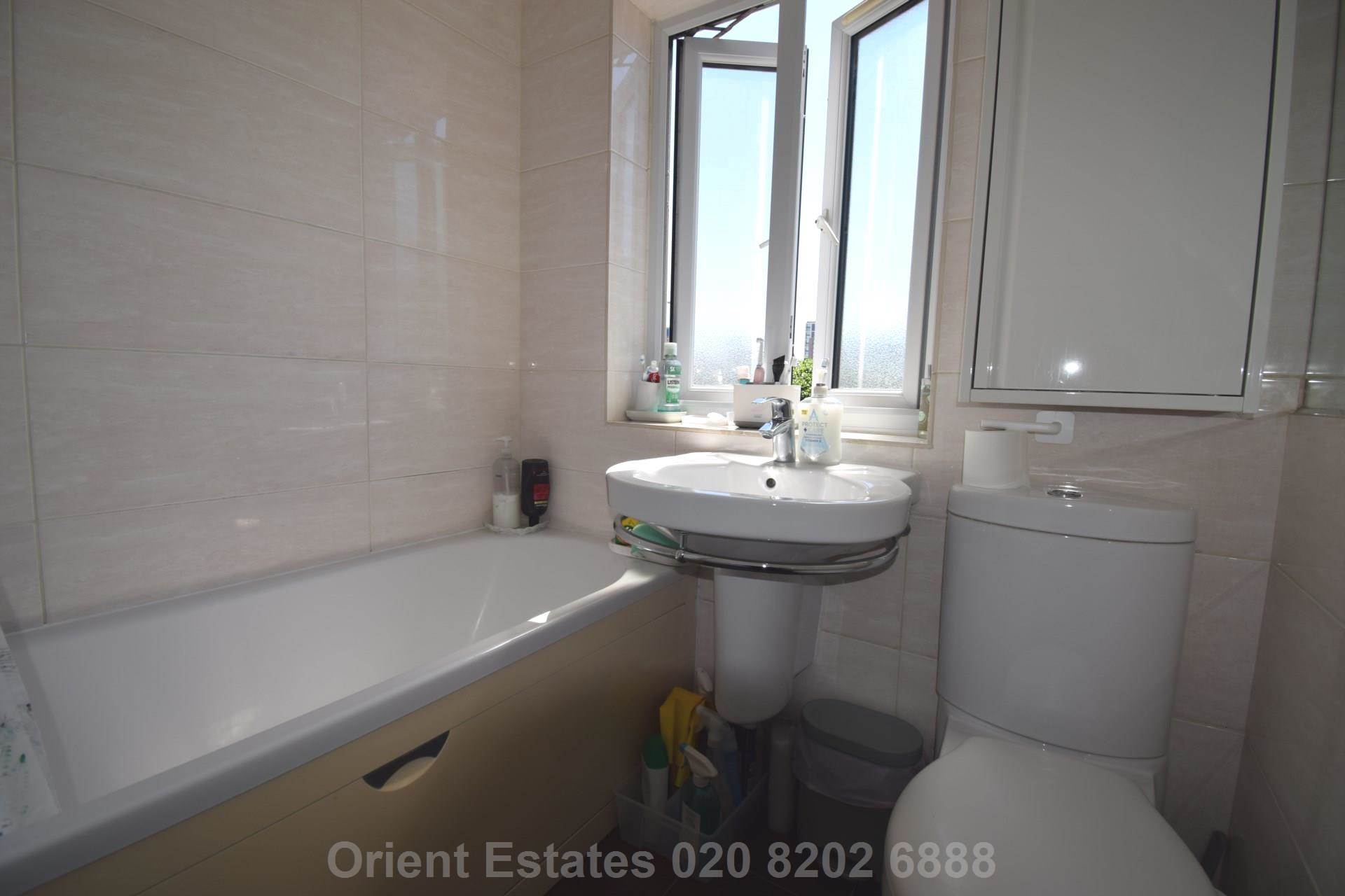 Brent Park Road, London, Image 6