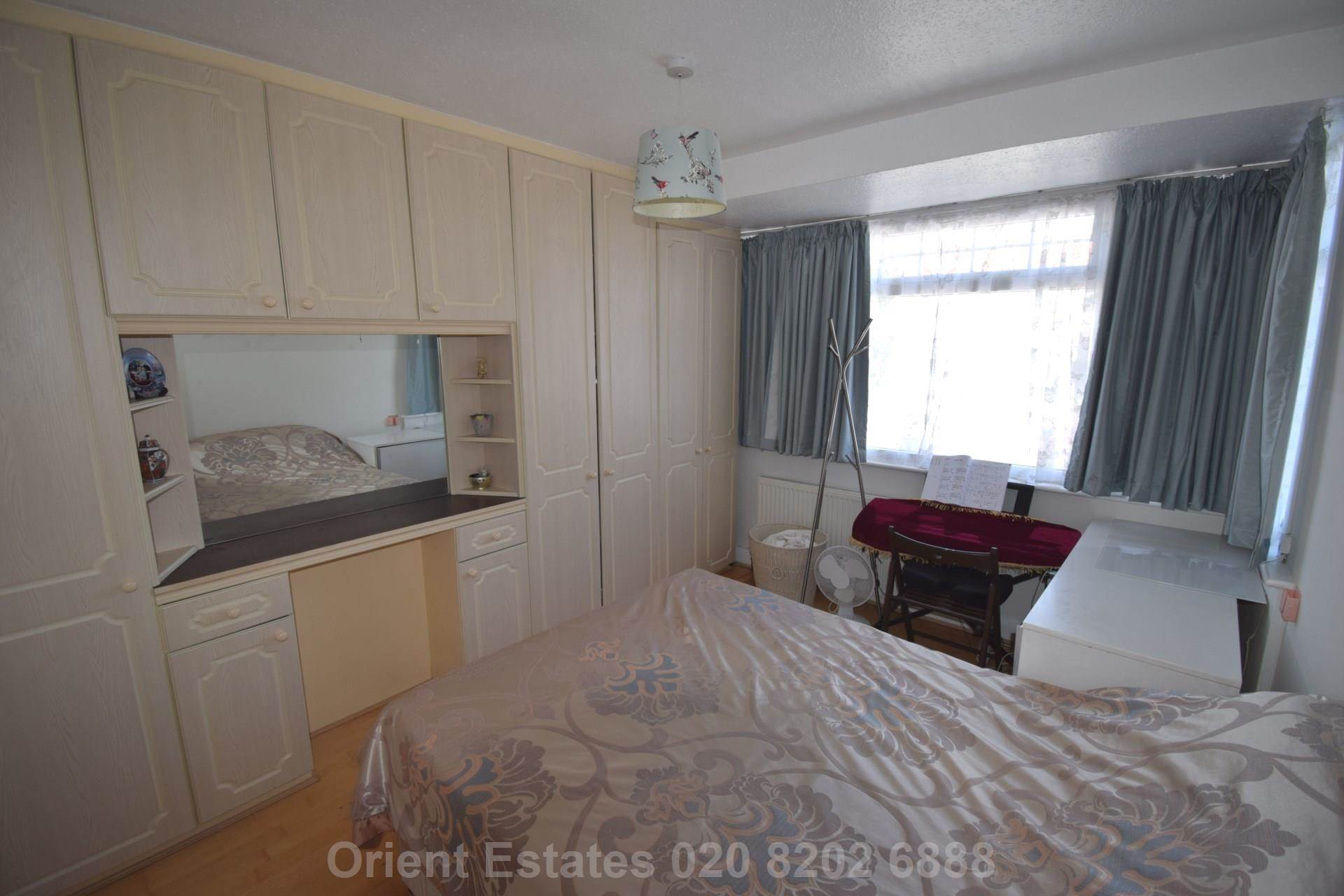 Brent Park Road, London, Image 7