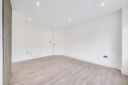 Friern Park, London, Image 3