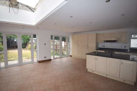 Renters Avenue, London, Image 2