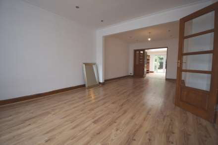 Renters Avenue, London, Image 4