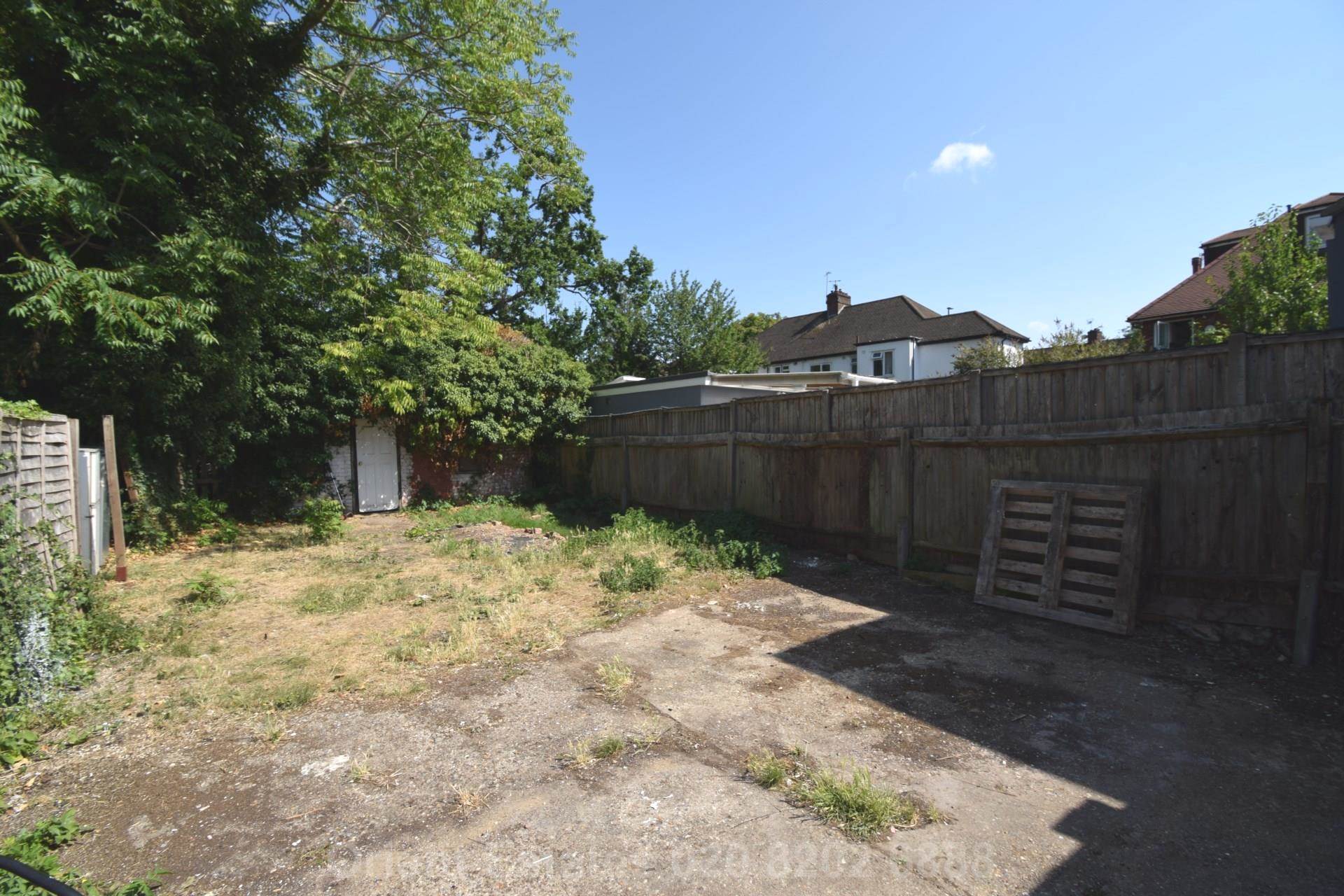 Sheaves Hill, Colindale, Image 8