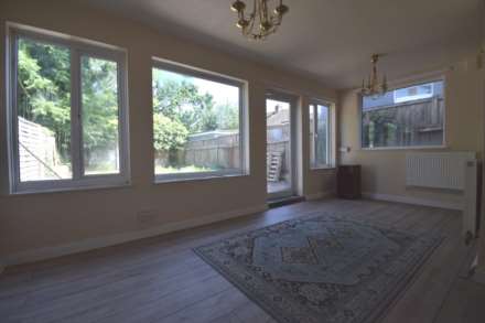 Sheaves Hill, Colindale, Image 3