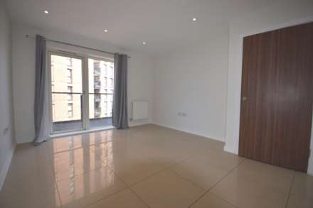 Shearwater Drive, London, Image 3
