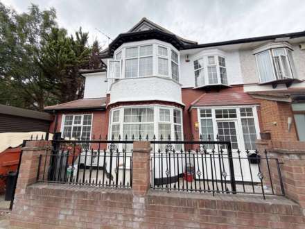 Ambrose Avenue, Golders Green, Image 1