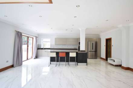 Saddlescombe Way, Woodside Park, Image 5