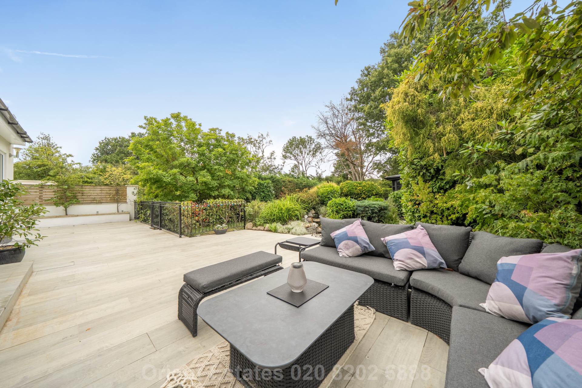 Upland Drive, Brookmans Park, Image 10