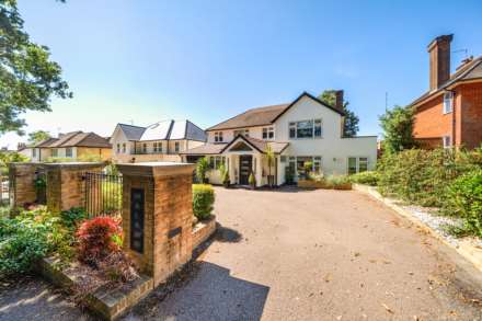 Upland Drive, Brookmans Park