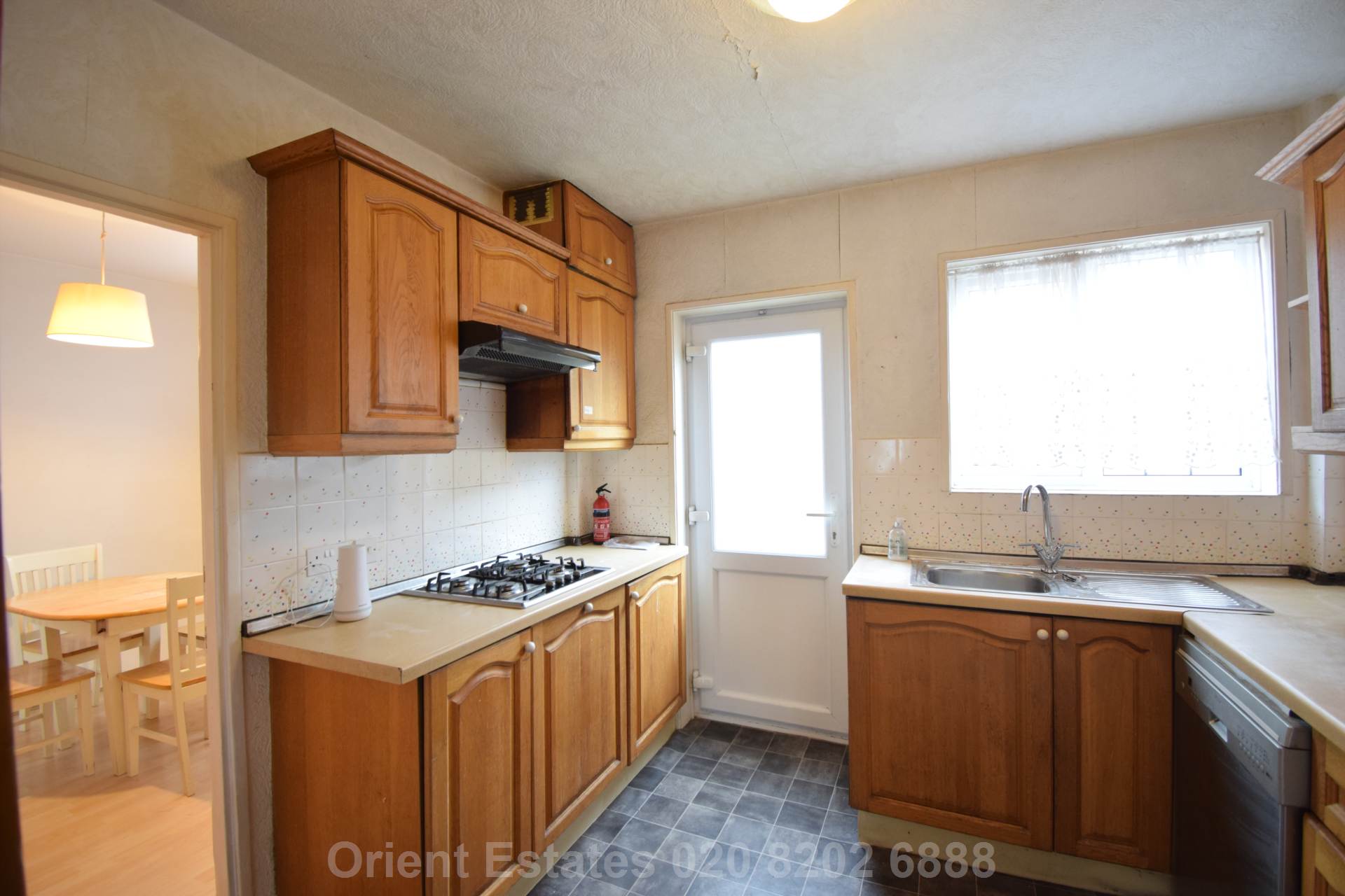 Layfield Crescent, London, Image 5