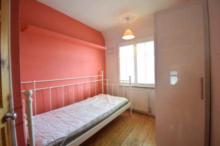 Layfield Crescent, London, Image 10