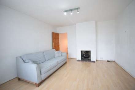Layfield Crescent, London, Image 3