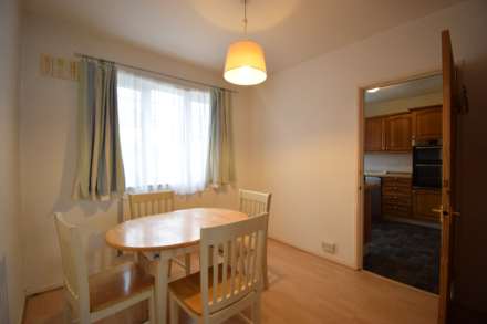 Layfield Crescent, London, Image 4