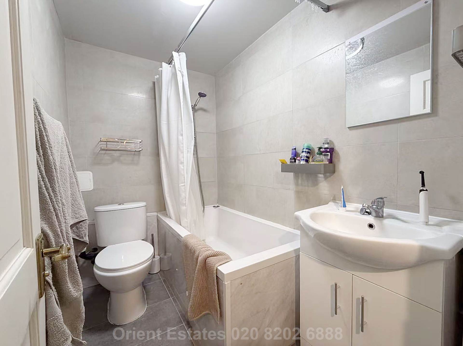 Ebury Bridge Road, London, Image 4