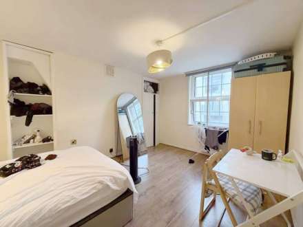 Ebury Bridge Road, London, Image 3
