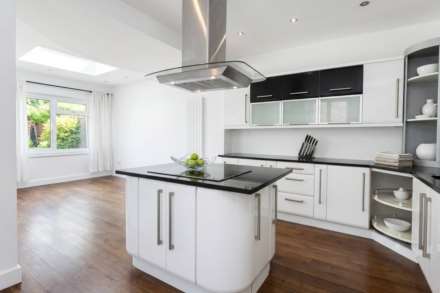 Endersleigh Gardens, London, Image 1
