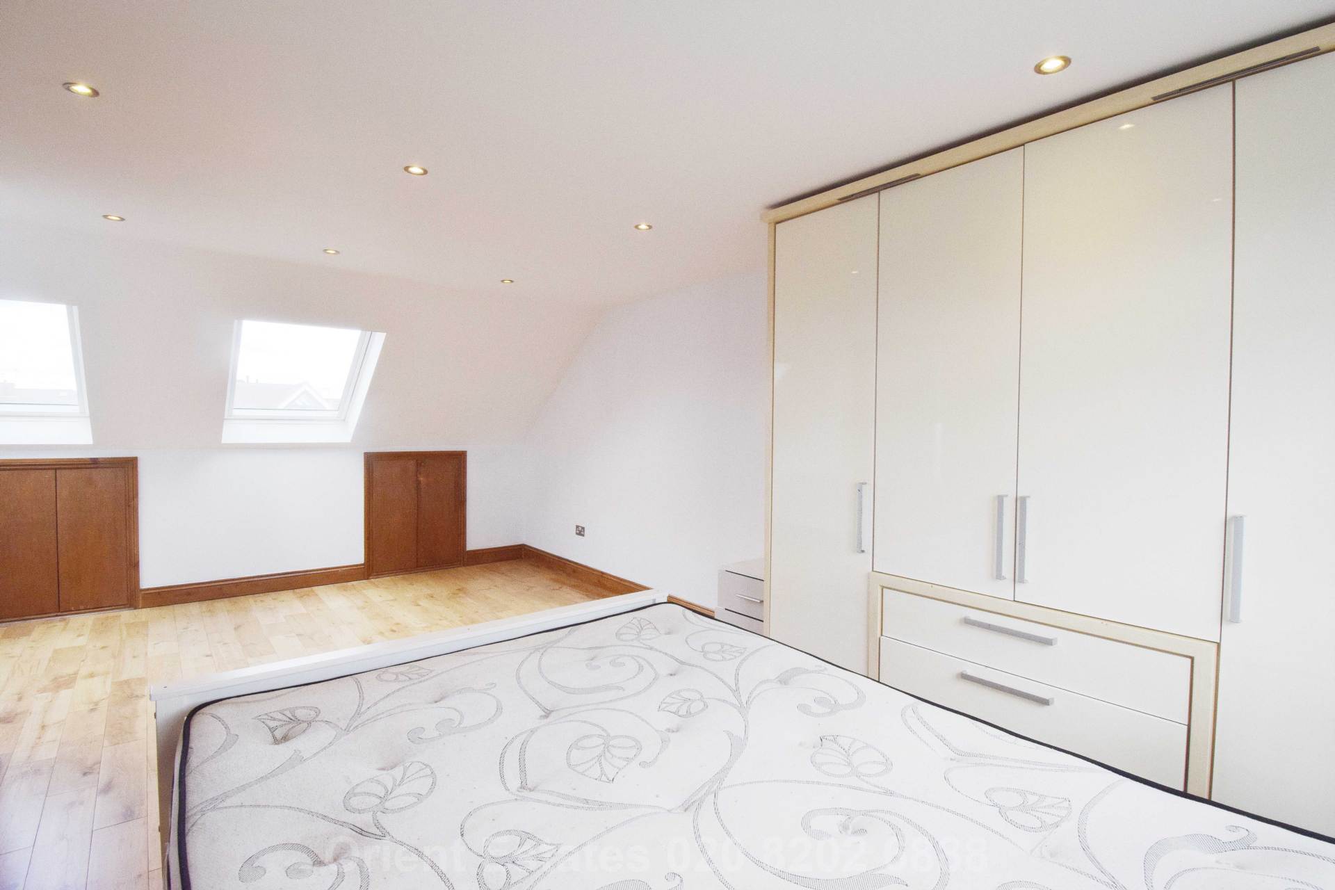 Neeld Crescent, London, Image 12