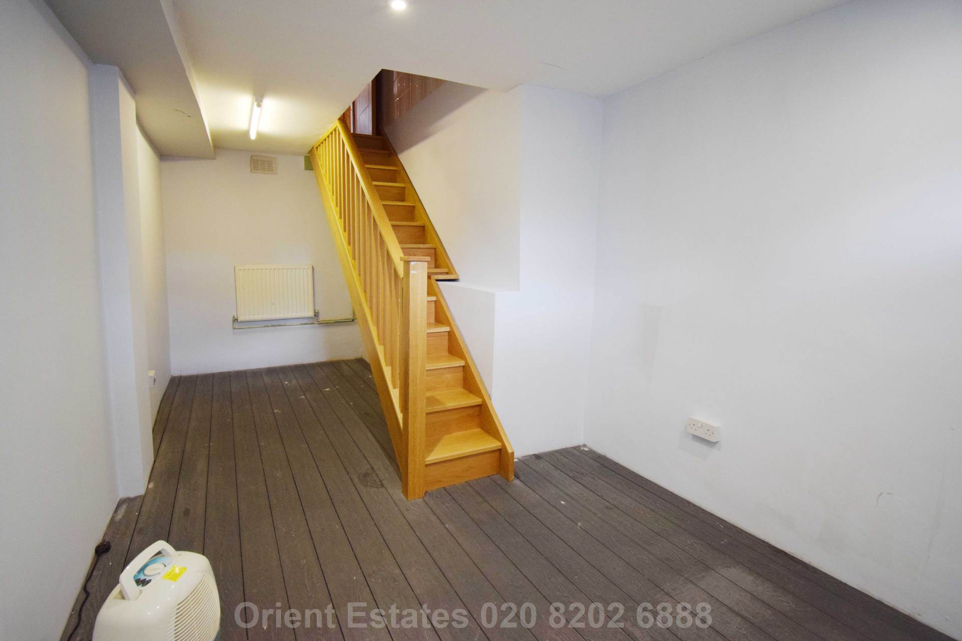 Neeld Crescent, London, Image 15