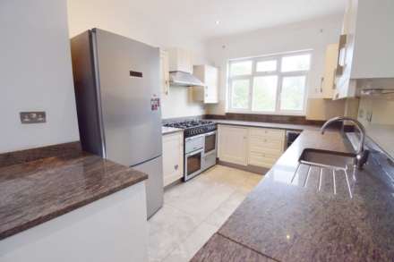 Neeld Crescent, London, Image 5