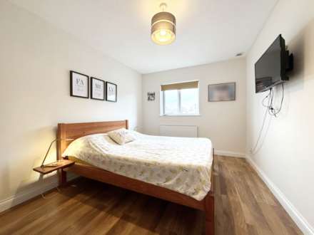 Brent View Road, West Hendon, Image 5