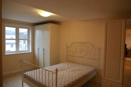 Peaberry Court, Greyhound Hill, Hendon, NW4, Image 2