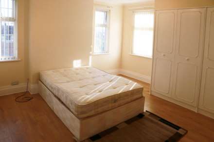 Wykeham Road, Hendon, Image 6