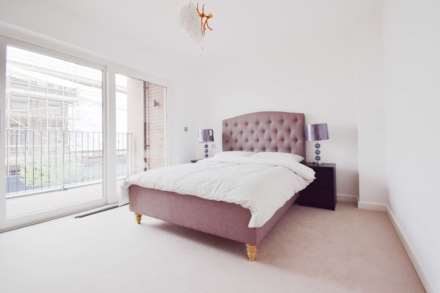 Colindale Gardens, Colindale, Image 4