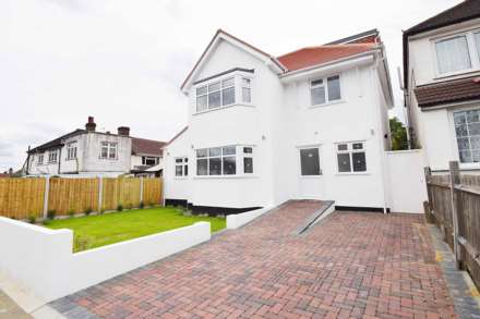 5 Bedroom Detached, Hawthorne Avenue, Harrow