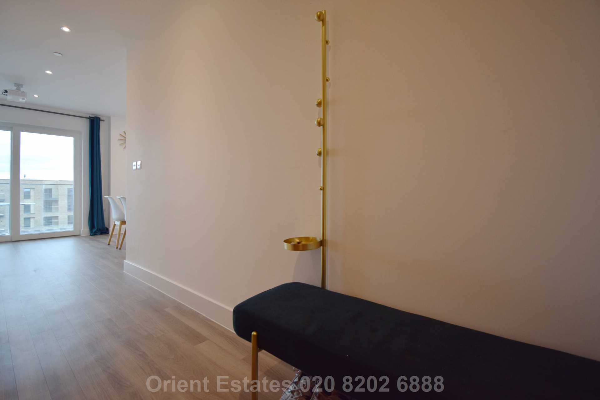 Lismore Boulevard, Colindale, Image 14