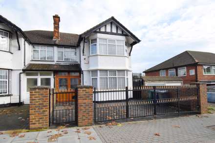 4 Bedroom Semi-Detached, Sevington Road, London