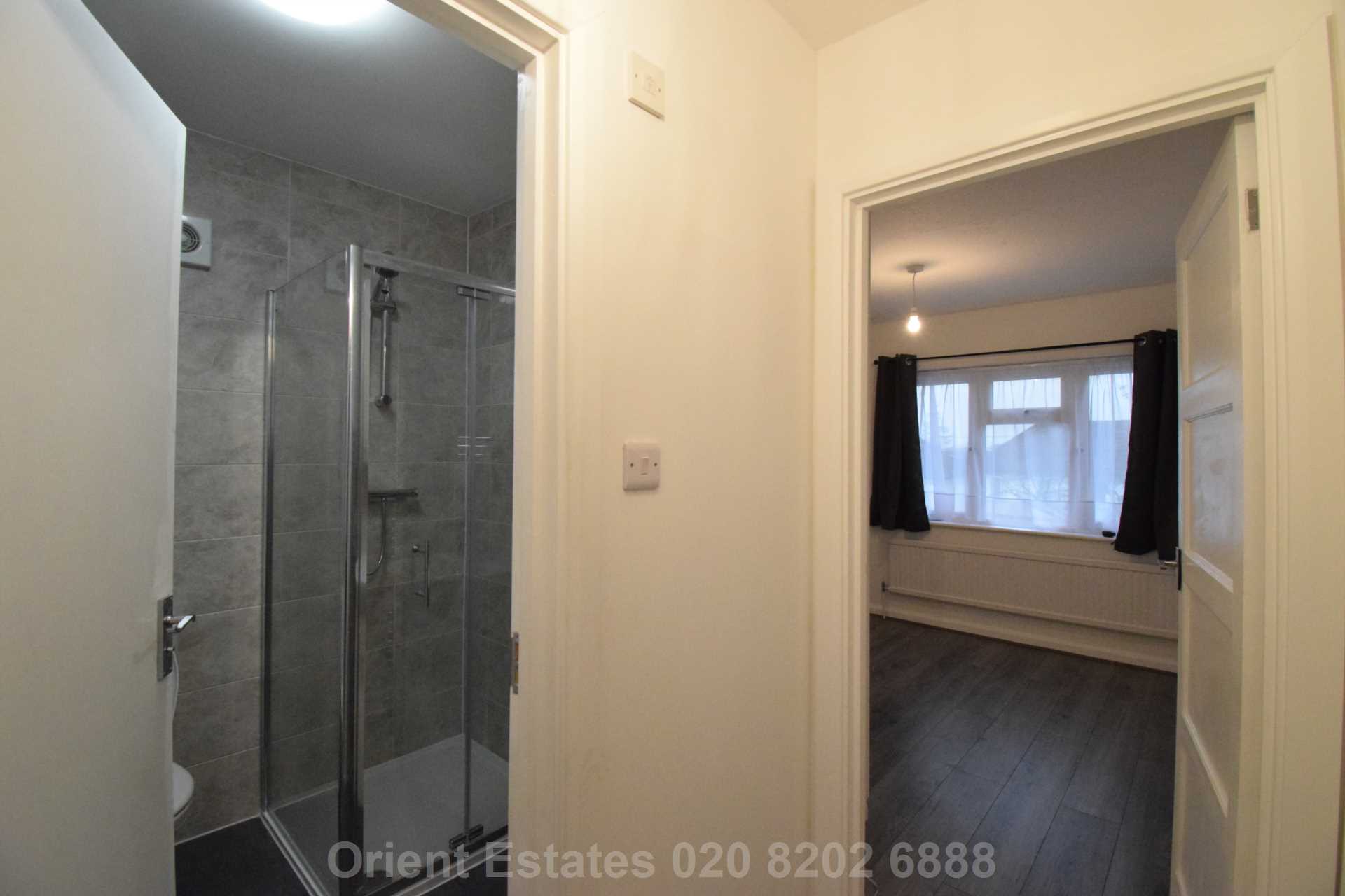 Sturgess Ave, Hendon Central, Image 4