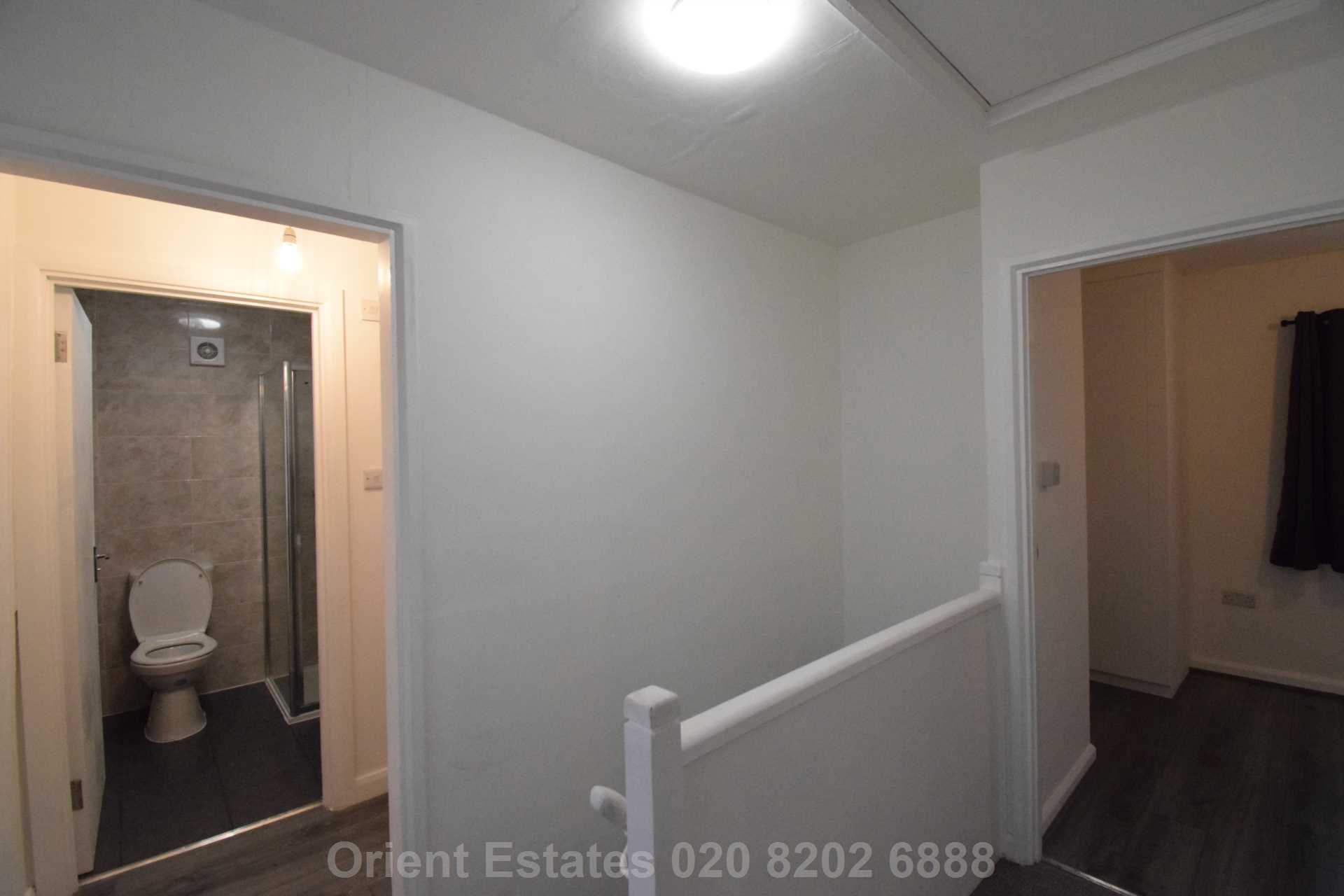 Sturgess Ave, Hendon Central, Image 8