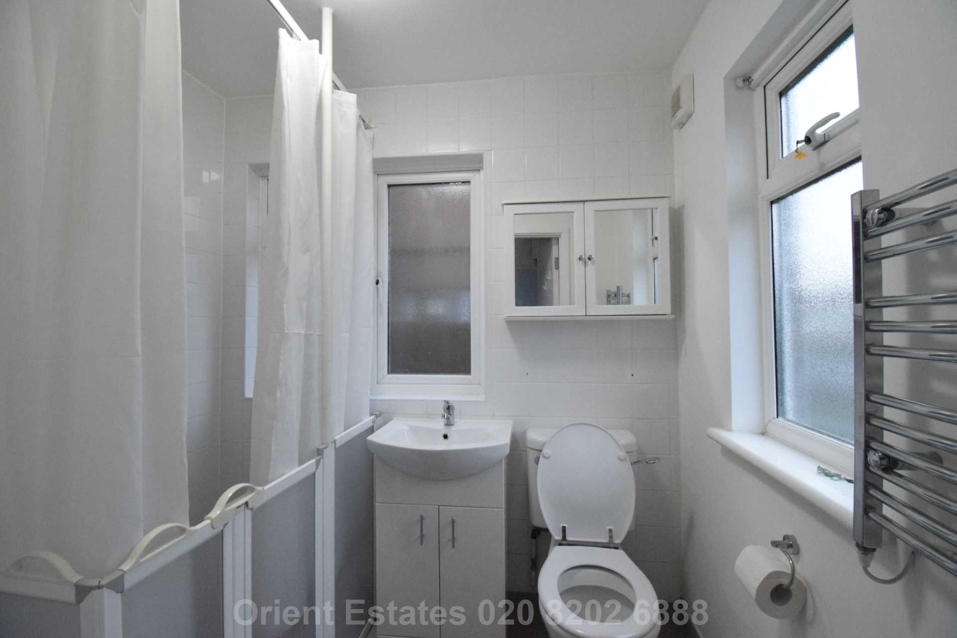 Sturgess Ave, Hendon Central, Image 9