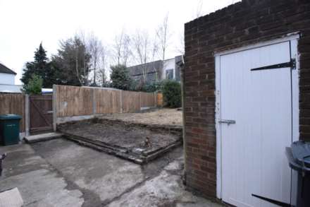 Sturgess Ave, Hendon Central, Image 14