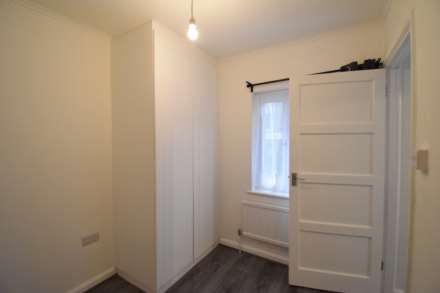 Sturgess Ave, Hendon Central, Image 6