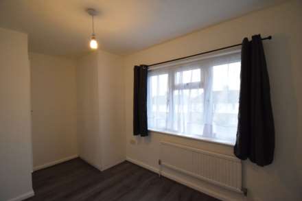 Sturgess Ave, Hendon Central, Image 7