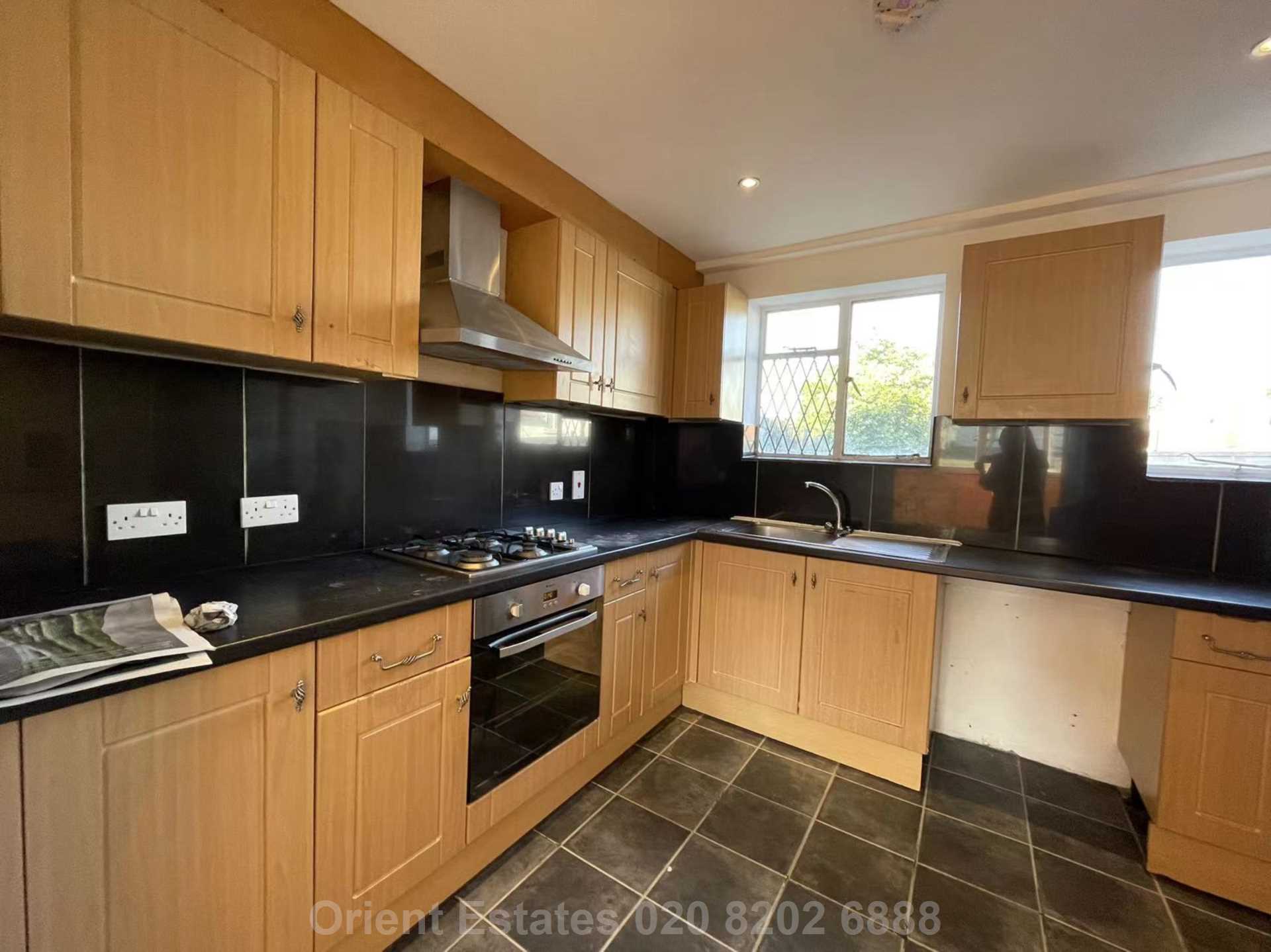 Sturgess Avenue, Hendon, Image 5