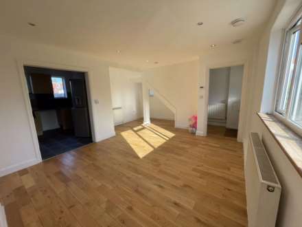 Sturgess Avenue, Hendon, Image 4