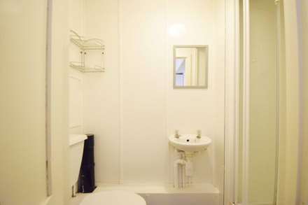 Station Road, London, Image 4