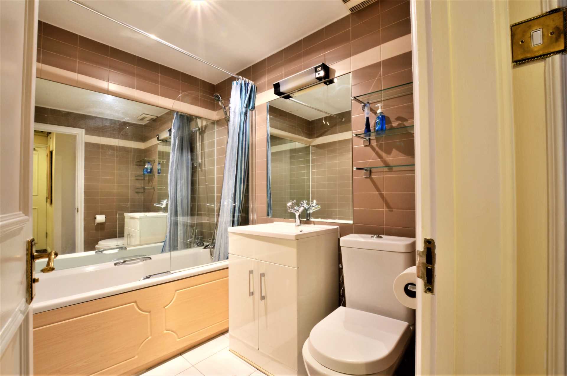 Gloucester Terrace, London, W2, Image 6