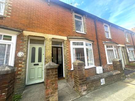 3 Bedroom Terrace, St. Peter`s Lane, Canterbury
