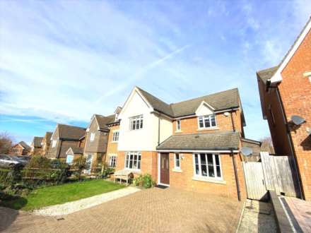 4 Bedroom Detached, Old Church Way, Chartham