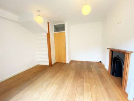 Notley Terrace, Image 3