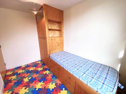 Notley Terrace, Image 7