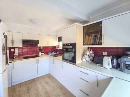 Westgate Close, Canterbury, Image 2