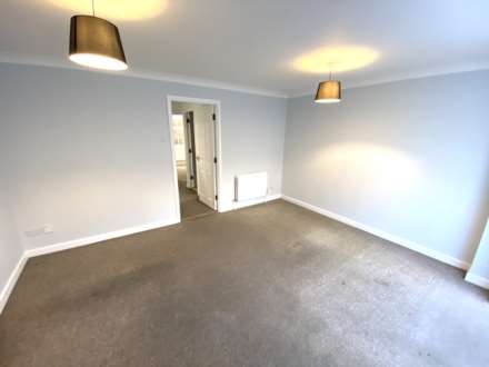 Station Road West, Canterbury, Image 3