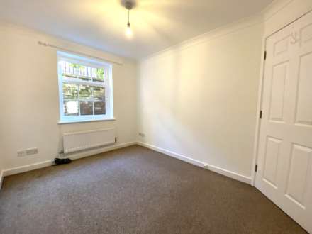 Station Road West, Canterbury, Image 8