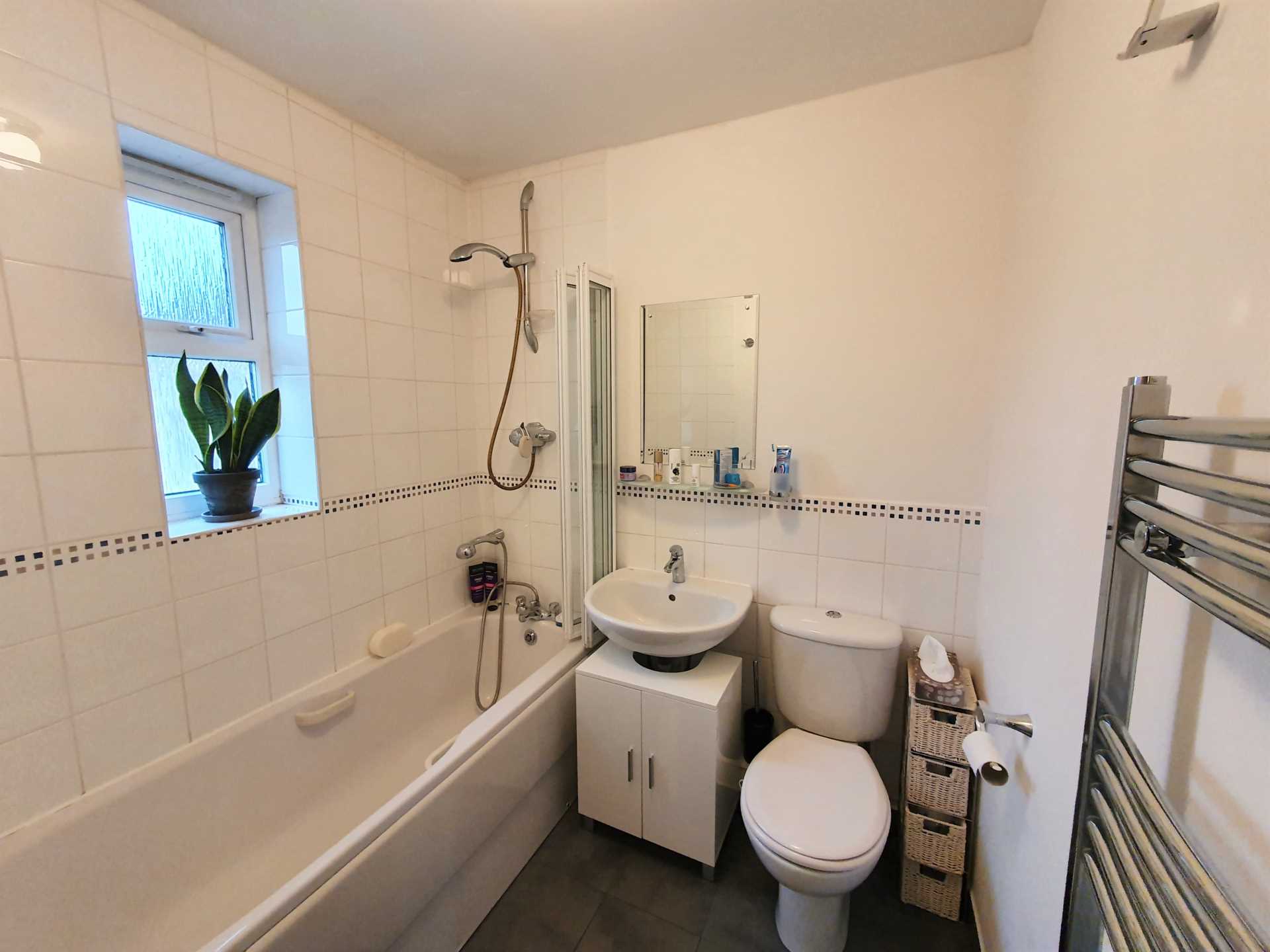 Alderney Way, Kennington, Image 7