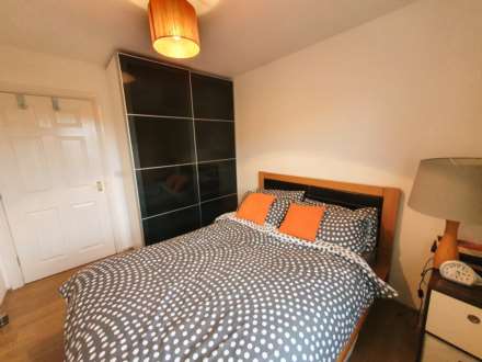 Alderney Way, Kennington, Image 5